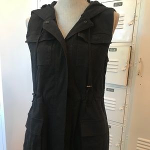 Matty M Black Zip Vest w/Cargo pockets and hood M